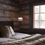 Lodge The Fell