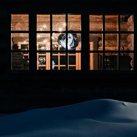 The Fell Деревянный коттедж Леви